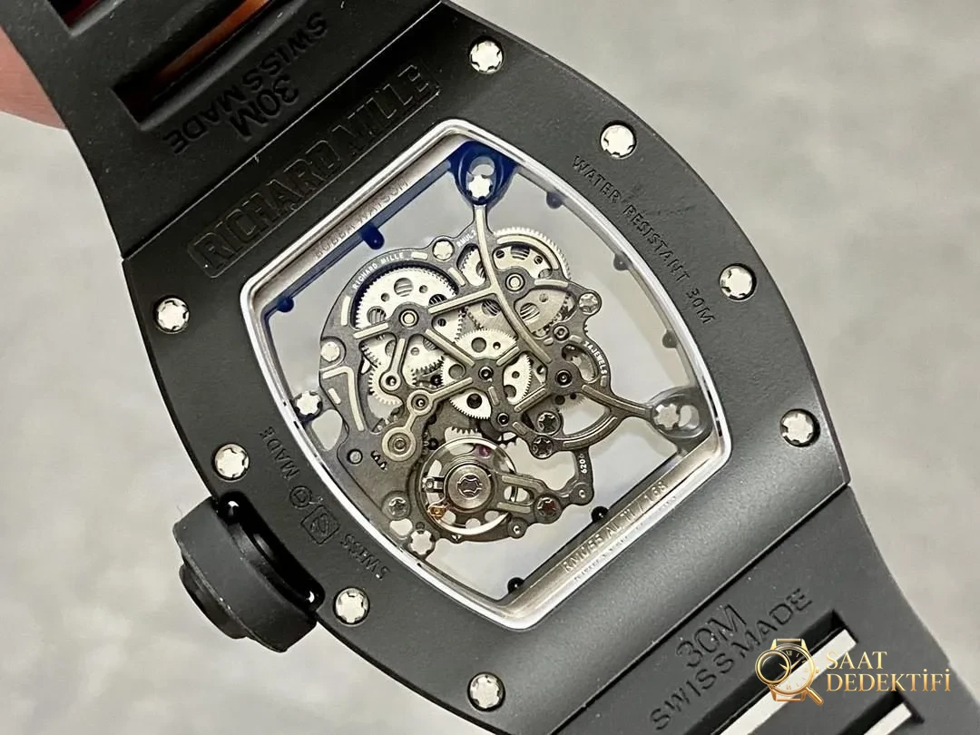 BBR Factory Richard Mille RM055 V3 yükseltilmiş sürümün fiyatı gerçekten çok cazip! - Bilekte Duruş ve Kasa Orantısı
