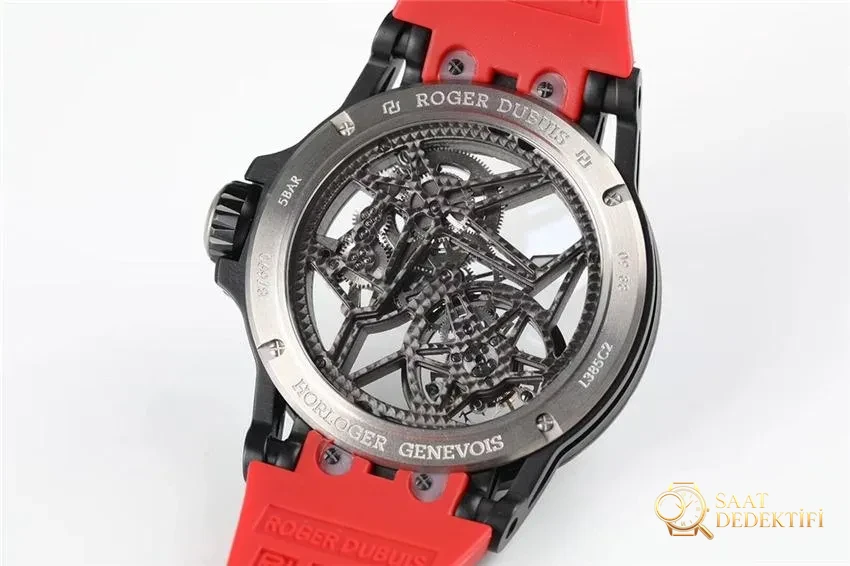BBR Factory Roger Dubuis 0549 Titanyum Tourbillon 2020 Yeni Model Saat İncelemesi - Yan Profil ve Kordon Bağlantısı