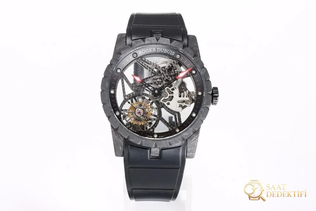 BBR Factory Roger Dubuis 0577 Tourbillon V4 sürümünde neler geliştirildi? - Genel Açı ve Estetik Duruş