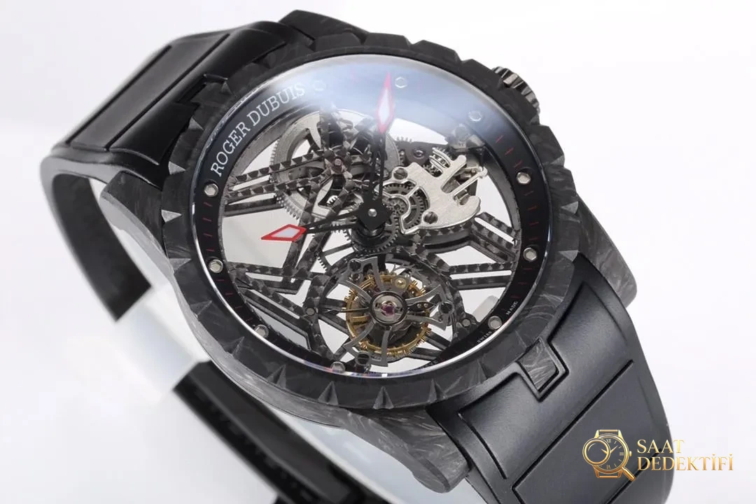 BBR Factory Roger Dubuis 0577 Tourbillon V4 sürümünde neler geliştirildi? - Kasa Çeliği ve Polisaj Kalitesi