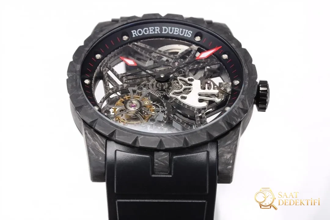 BBR Factory Roger Dubuis 0577 Tourbillon V4 sürümünde neler geliştirildi? - Bilezik Bakla Ayrımı ve Pim Yapısı