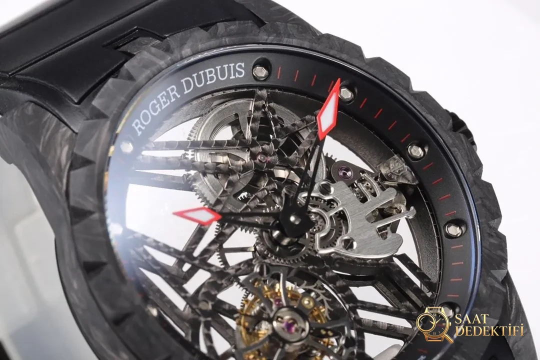 BBR Factory Roger Dubuis 0577 Tourbillon V4 sürümünde neler geliştirildi? - Toka İçi Mikro Ayar Mekanizması