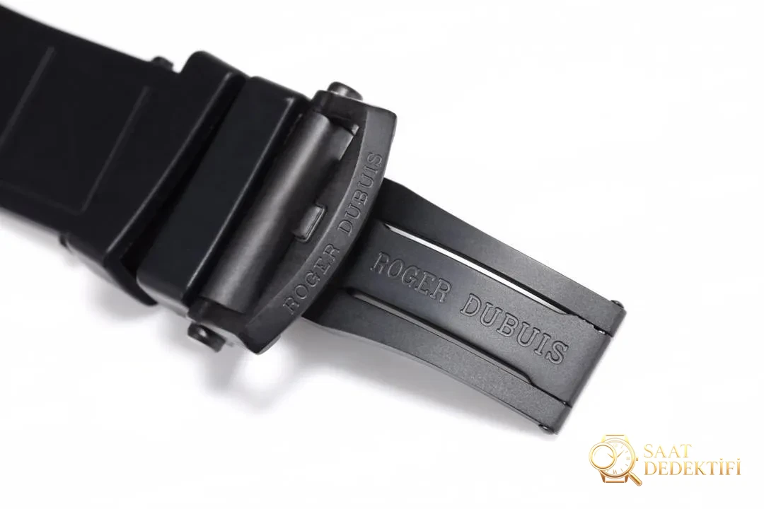 BBR Factory Roger Dubuis 0577 Tourbillon V4 sürümünde neler geliştirildi? - Koleksiyon ve Vitrin Görünümü