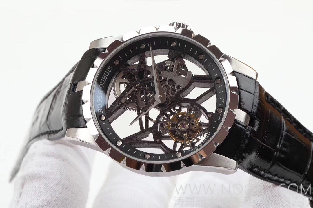BBR Factory V3 versiyon Roger Dubuis Kral serisi RDDBEX0393 tourbillon replika saatinde neler yükseltildi? — 11. fotoğraf