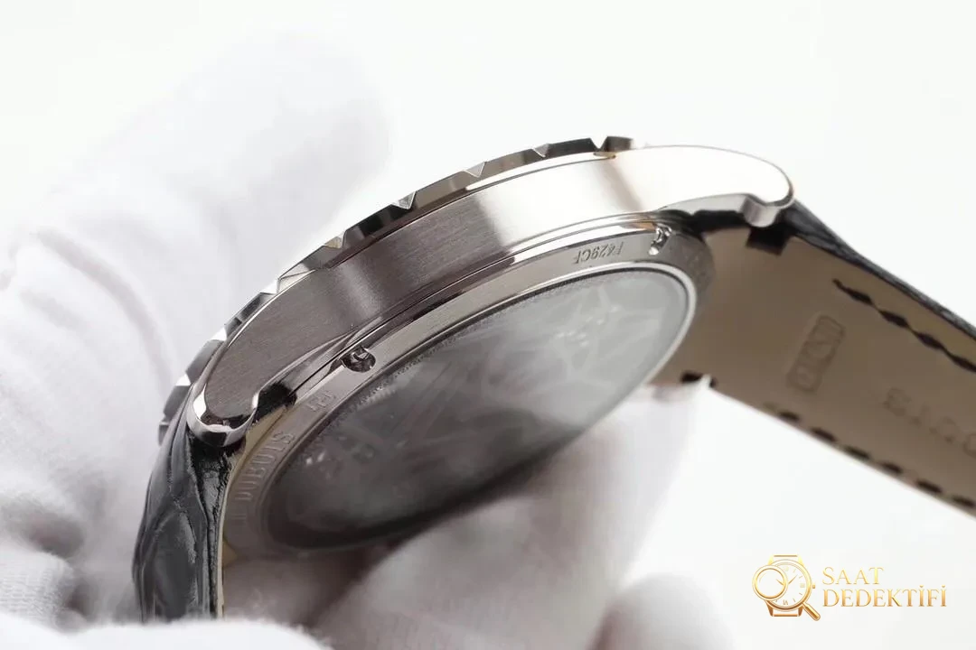 BBR Factory V3 versiyon Roger Dubuis Kral serisi RDDBEX0393 tourbillon replika saatinde neler yükseltildi? - Tepe Koruması ve Ayar Fonksiyonu