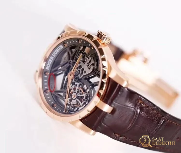 BBR Factory V3 versiyon Roger Dubuis Kral serisi RDDBEX0393 tourbillon replika saatinde neler yükseltildi? - Toka İçi Mikro Ayar Mekanizması