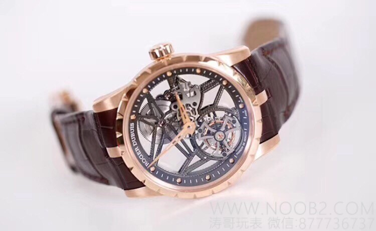 BBR Factory V3 versiyon Roger Dubuis Kral serisi RDDBEX0393 tourbillon replika saatinde neler yükseltildi? — 20. fotoğraf