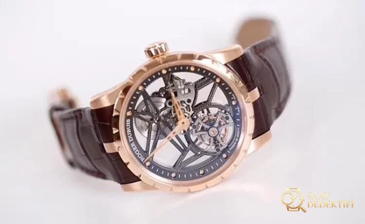 BBR Factory V3 versiyon Roger Dubuis Kral serisi RDDBEX0393 tourbillon replika saatinde neler yükseltildi? - Koleksiyon ve Vitrin Görünümü