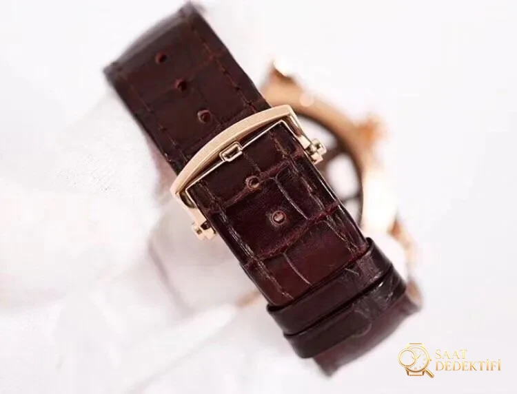 BBR Factory V3 versiyon Roger Dubuis Kral serisi RDDBEX0393 tourbillon replika saatinde neler yükseltildi? - Bezel İçi Rehaut Gravürü ve Hizalaması