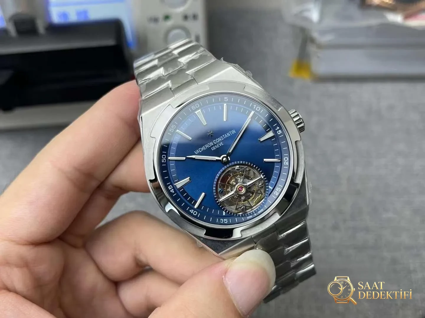 Vacheron Constantin Overseas BBR Factory İncelemesi - Ön Görünüm ve Kasa Tasarımı