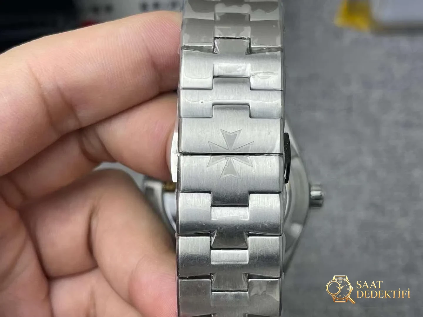 BBR Factory Vacheron Constantin Overseas Tourbillon Replika Saat - Makro Kadran ve İndeks İşçiliği