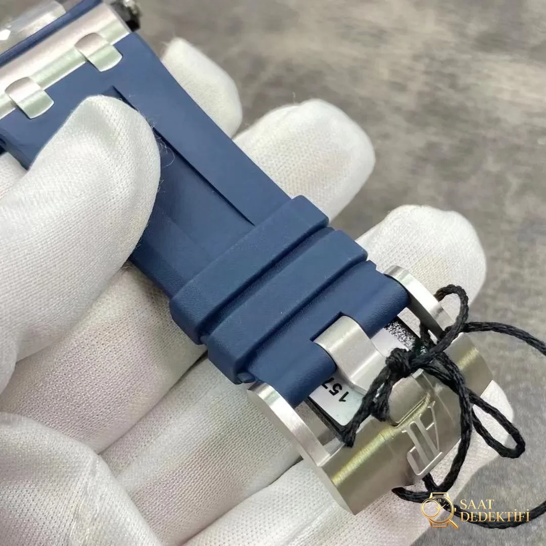 BF Factory Audemars Piguet 15720 replika saatin işçiliği iyi mi? - Fosfor ve Super-LumiNova Gece Görünümü