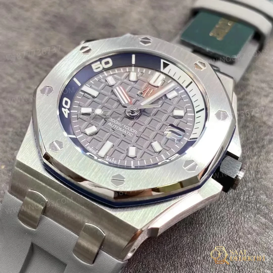 BF Factory Audemars Piguet AP15720 gri/mavi/yeşil kadranlı yeni replika saat - Mekanizma Zemberek ve Balans Detayı
