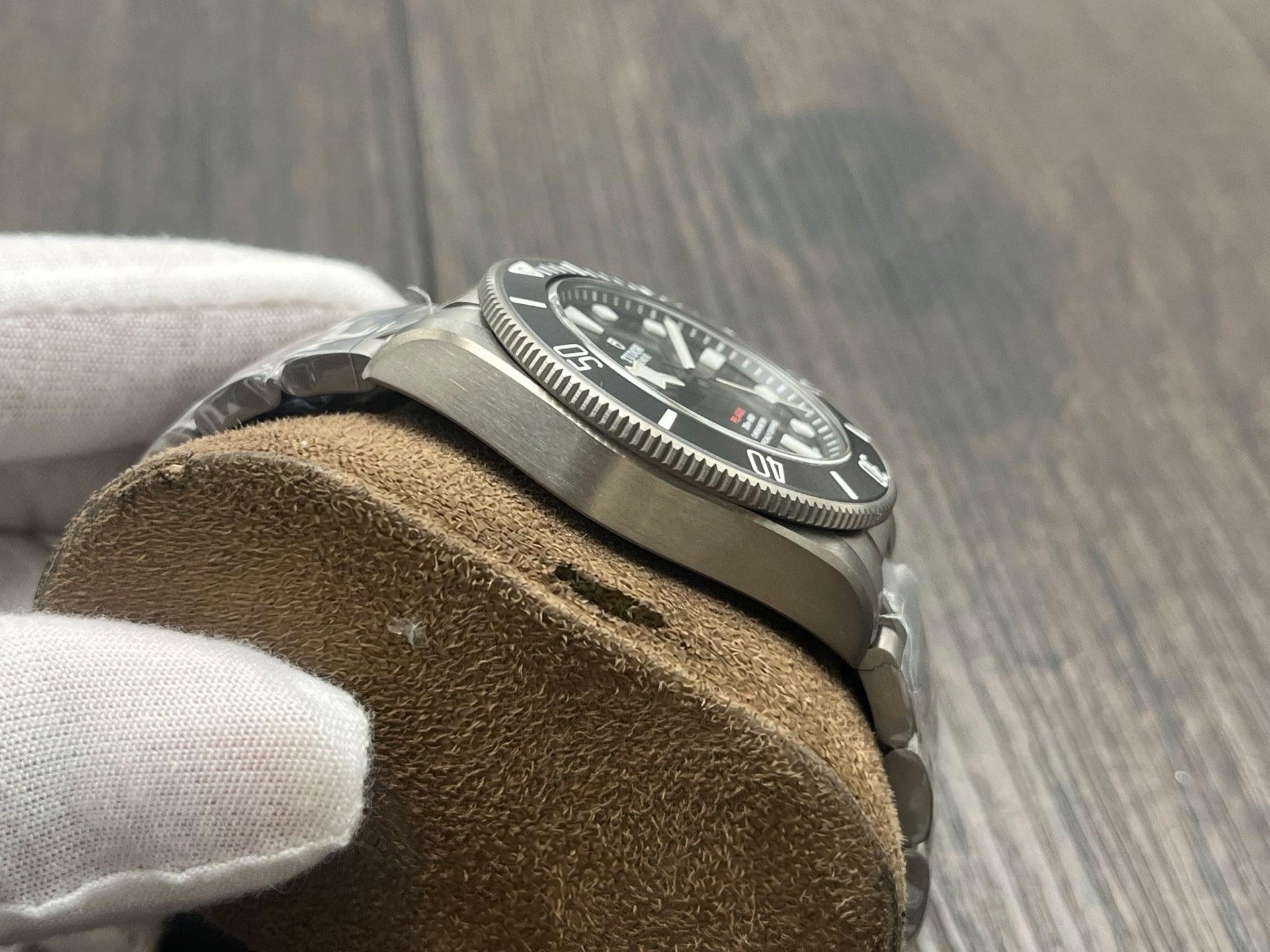 Bileğin yeni gözdesi! Tudor Pelagos 39, şehirli dalış saati efsanesini yeniden yorumluyor — 10. fotoğraf