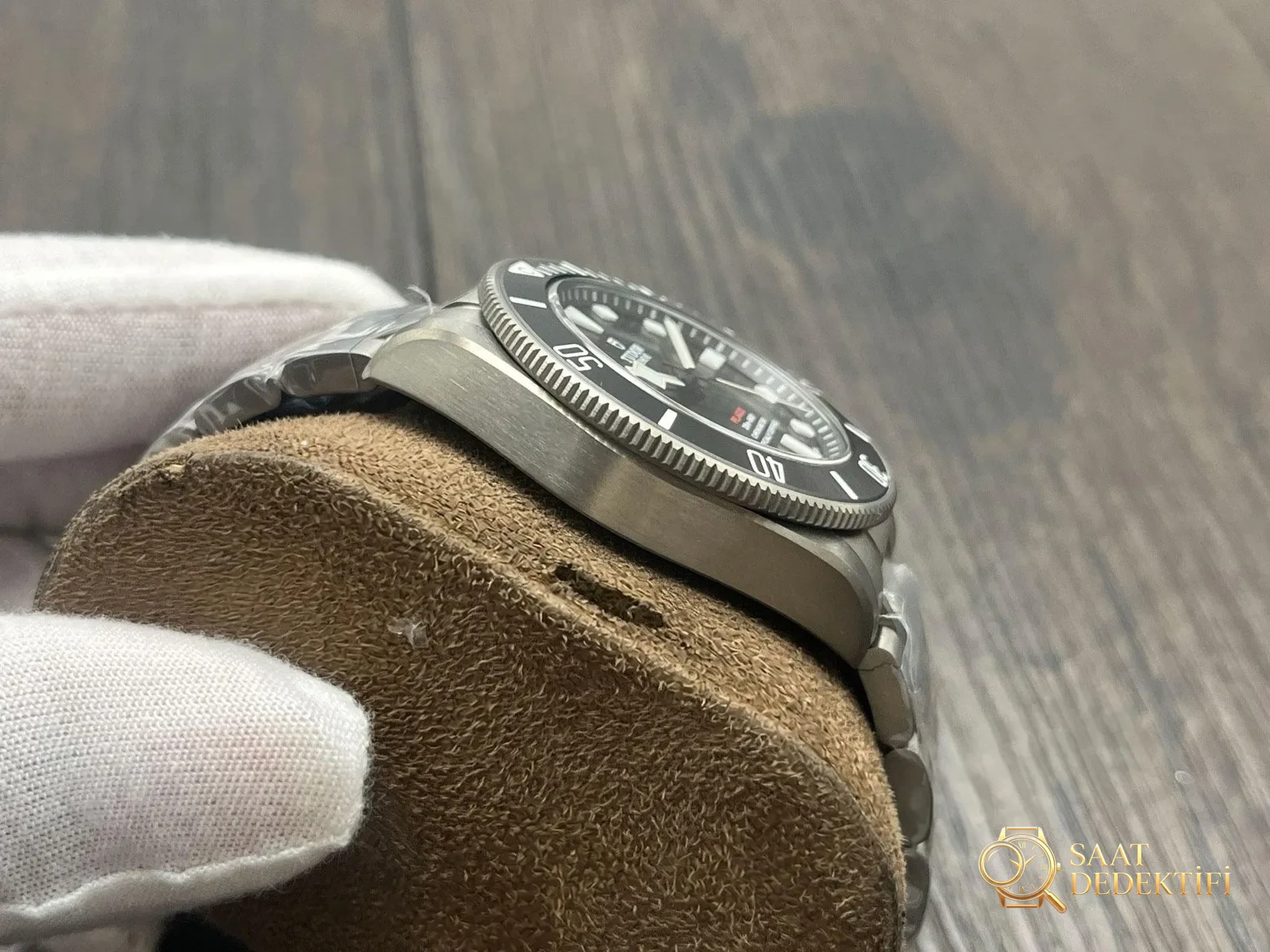 Bileğin yeni gözdesi! Tudor Pelagos 39, şehirli dalış saati efsanesini yeniden yorumluyor - Mekanizma Zemberek ve Balans Detayı