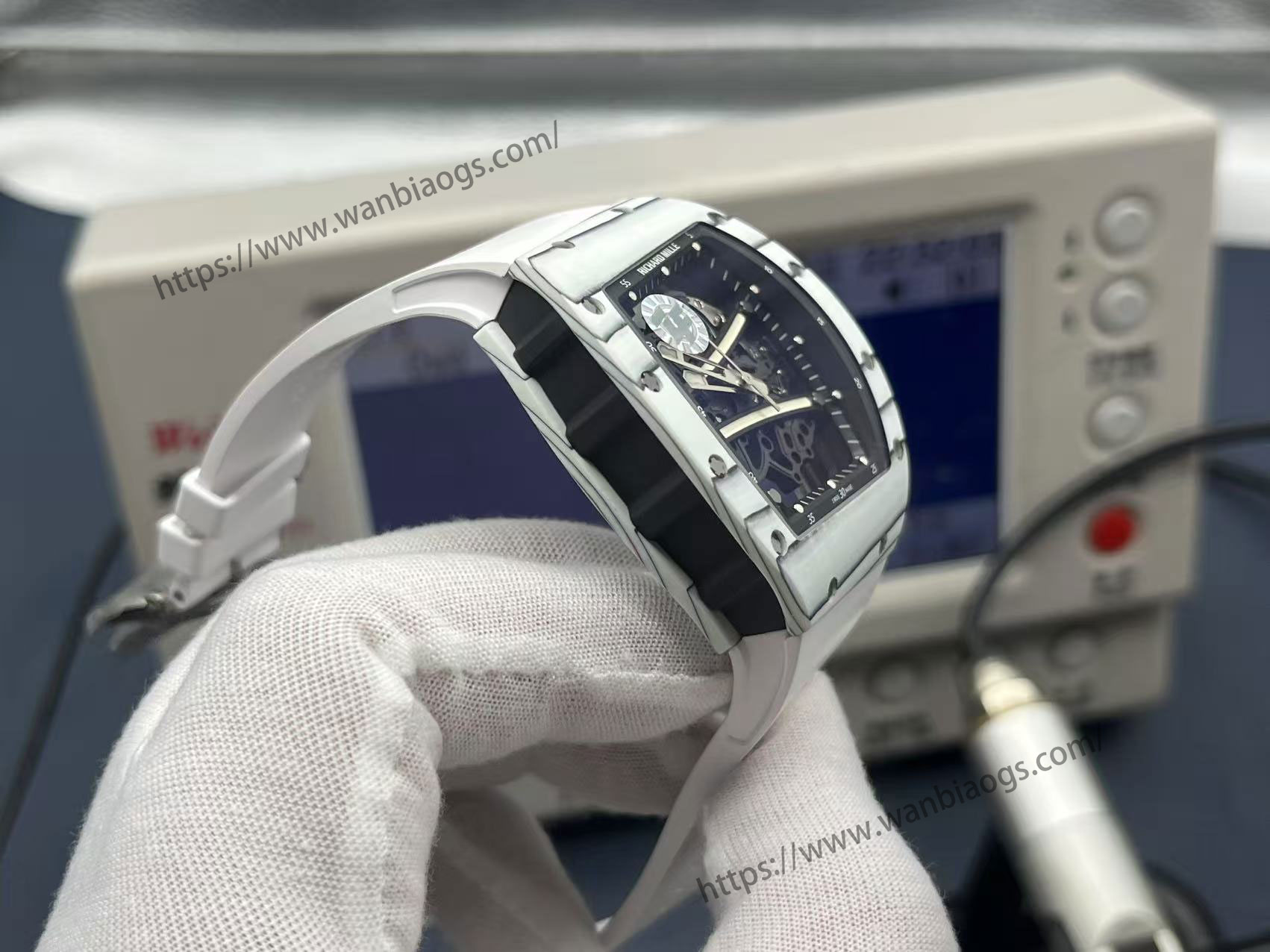 Bilek üstünde mekanik estetiğin yeni zirvesi! ZF'nin yeni ürünü Richard Mille RM061 çarpıcı bir şekilde geliyor — 7. fotoğraf