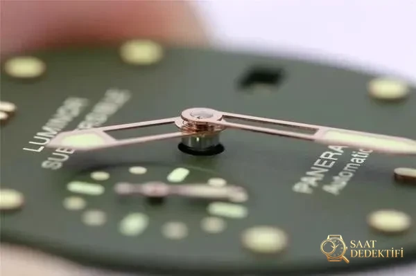 Bronz Panerai: VS Factory Panerai PAM382 replika saatin detaylı söküm incelemesi - Klips Kilidi ve Lazer Damgalar