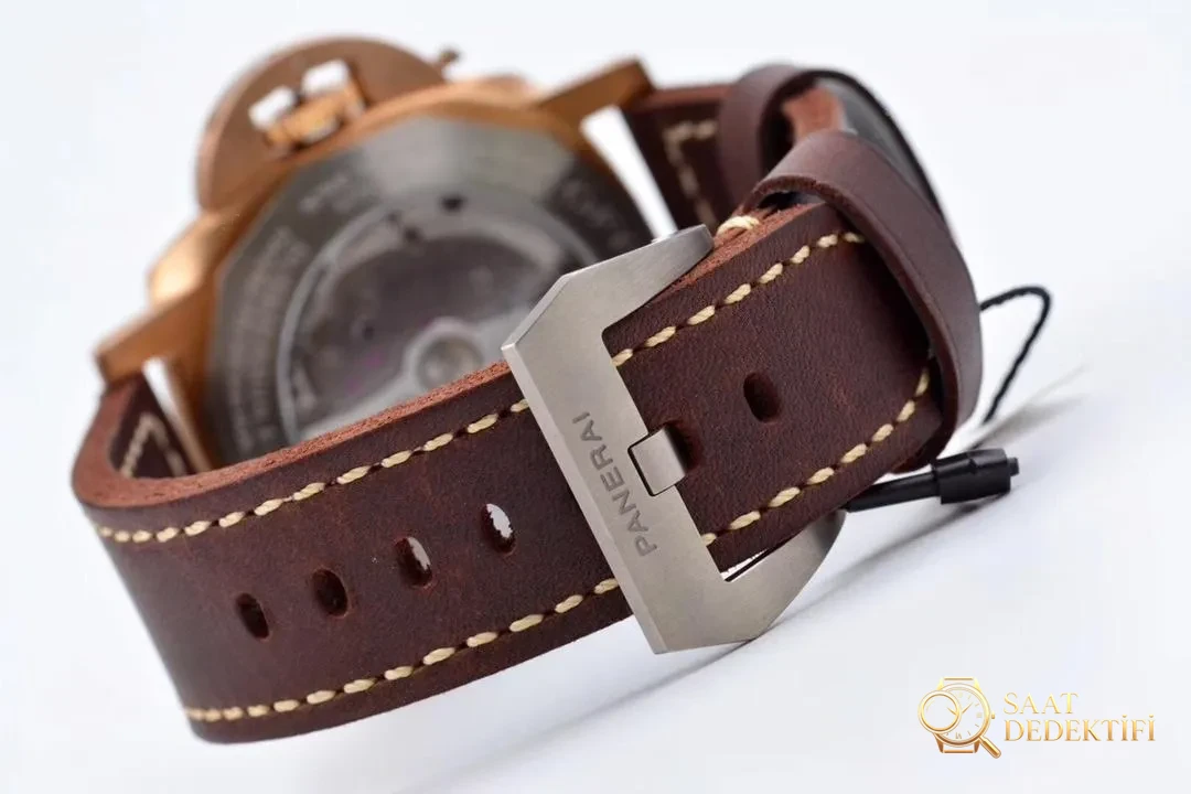 Bronza yeni bir üye: VS Factory Panerai 968 saat incelemesi - Mekanizma Zemberek ve Balans Detayı