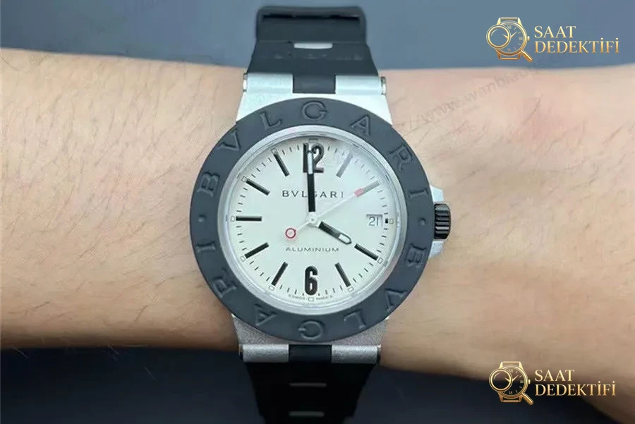 BV Factory Bulgari 103539 iş birliği modeli incelemesi - Bilezik, Toka ve Klips Mekanizması