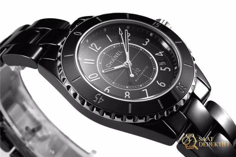 BV Factory Chanel J12 serisi saat incelemesi - Arka Kapak ve Mekanizma Detayı