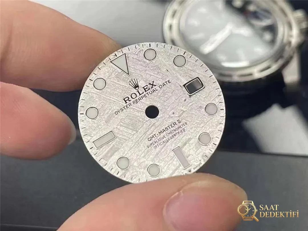 C+ fabrikası Rolex GMT kola bezelli göktaşı kadranlı 3285 mekanizmalı model: Fonksiyonlar birebir tutacak mı? - Makro Kadran ve İndeks İşçiliği