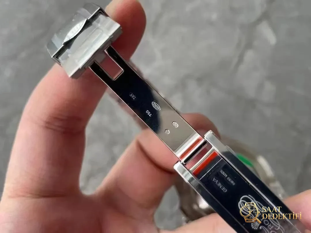 C+ fabrikası Rolex GMT kola bezelli göktaşı kadranlı 3285 mekanizmalı model: Fonksiyonlar birebir tutacak mı? - Arka Kapak Gravür ve Seri Numarası