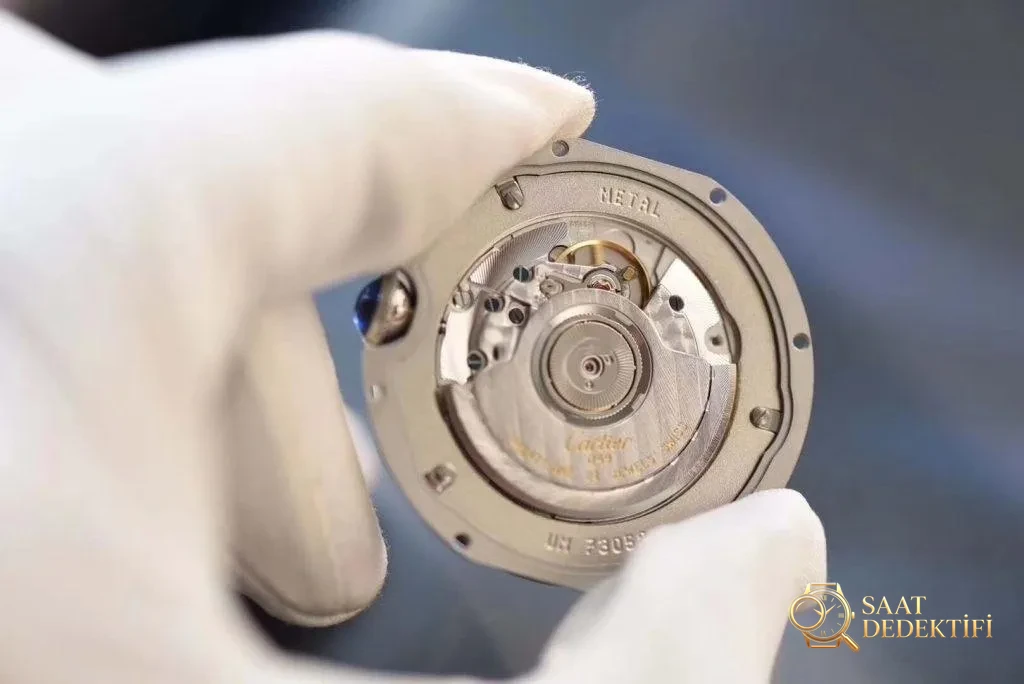 Cartier Ballon Bleu hangi fabrikada daha iyi? V6 Factory mı yoksa AF mi? - Bilekte Duruş ve Kasa Orantısı
