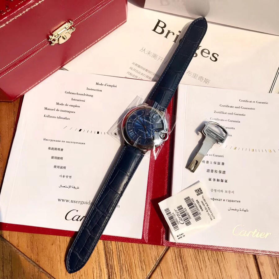 Cartier Ballon Bleu serisi 42 mm erkek mekanik saatinin incelemesi — 6. fotoğraf