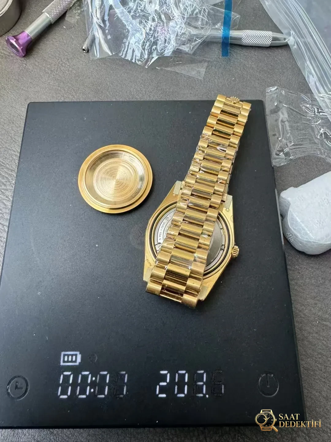 CBD Factory Day-Date - Cam Yansıma Önleyici (AR) Kaplama