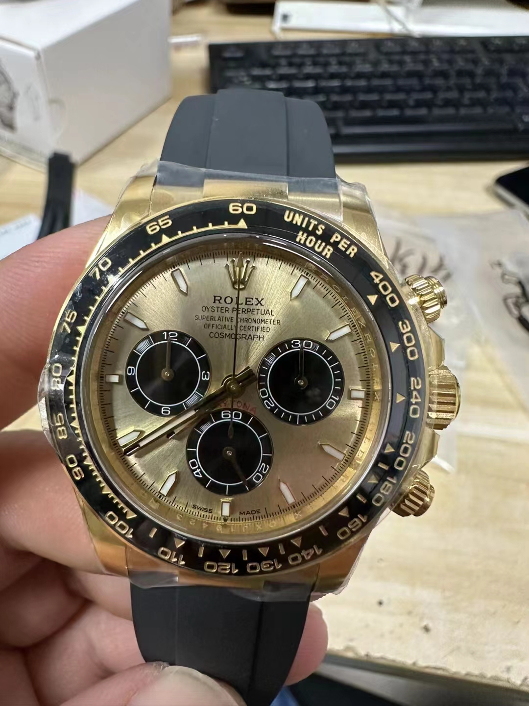 Replika Rolex Daytona İki Renk Kauçuk
