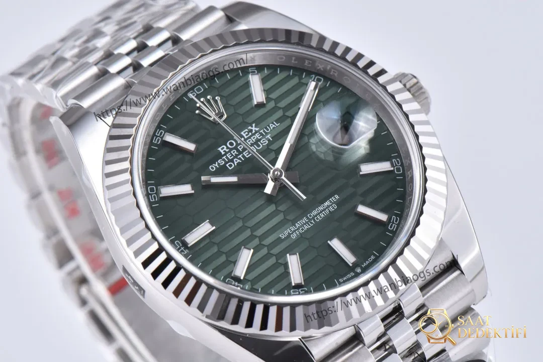 [CLEAN Factory 2025 öne çıkan öneri]Rolex 126334 Datejust kol saati, üstün işçilikle klasiği yeniden yorumluyor! - Arka Kapak ve Mekanizma Detayı