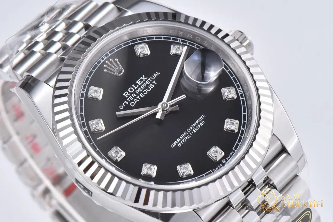 [CLEAN Factory 2025 öne çıkan öneri]Rolex 126334 Datejust kol saati, üstün işçilikle klasiği yeniden yorumluyor! - Genel Açı ve Koleksiyon Duruşu
