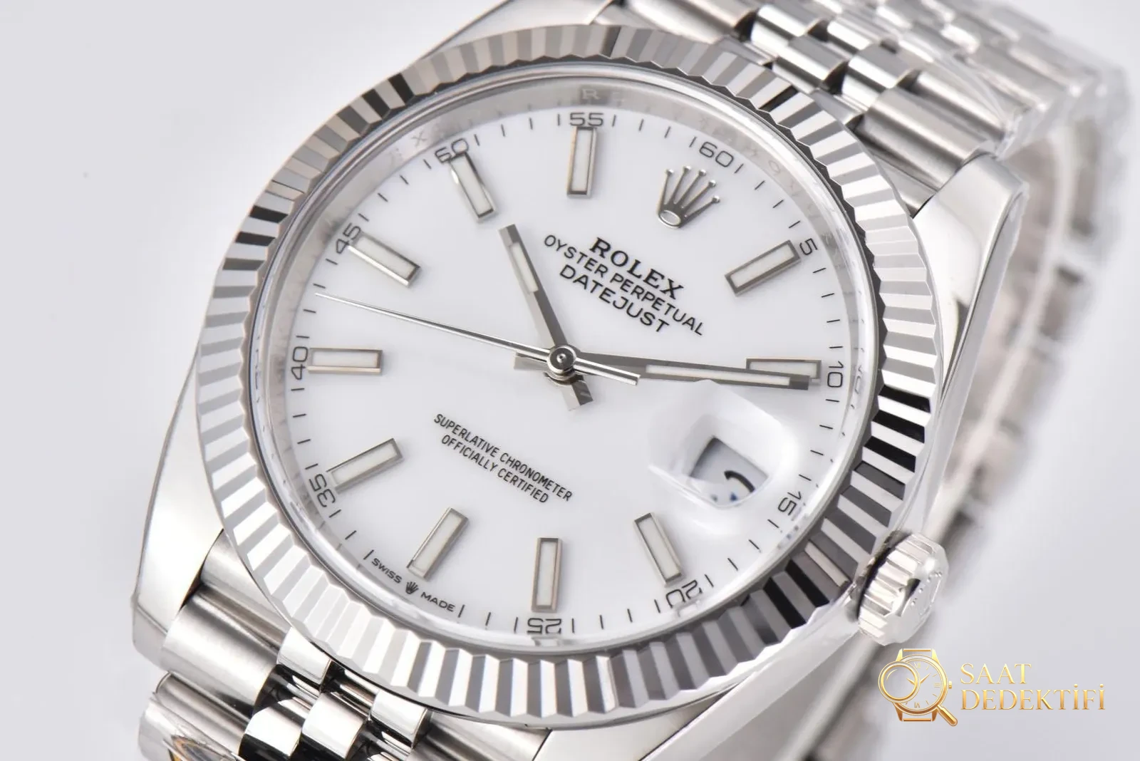 [CLEAN Factory 2025 öne çıkan öneri]Rolex 126334 Datejust kol saati, üstün işçilikle klasiği yeniden yorumluyor! - Genel Açı ve Koleksiyon Duruşu