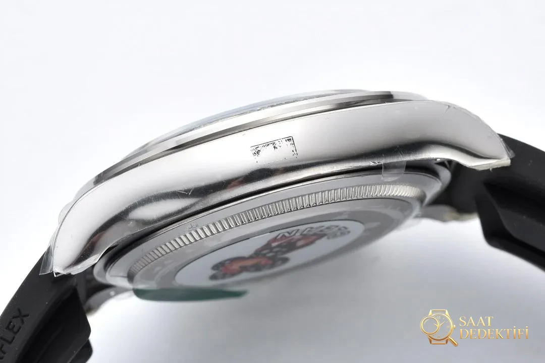 [Clean Factory 2025 Yılın Çalışması | Rolex Daytona 4131 mekanizma «Victoria Beckham modeli» gerçek-replika karşılaştırması nihai analizi] - Bezel İçi Rehaut Gravürü ve Hizalaması