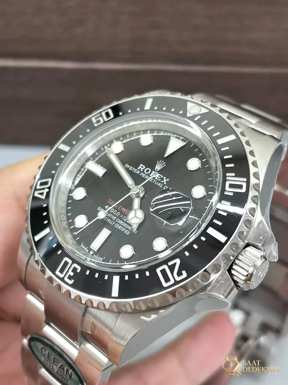 Clean Rolex Sea-Dweller 126600 Replika
