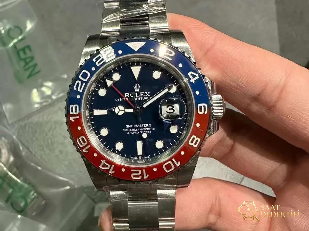 Clean GMT kola bezel: platin mavi kadran ile çelik siyah kadran arasındaki fark nedir? - Kadran Detayı ve Bezel İşçiliği