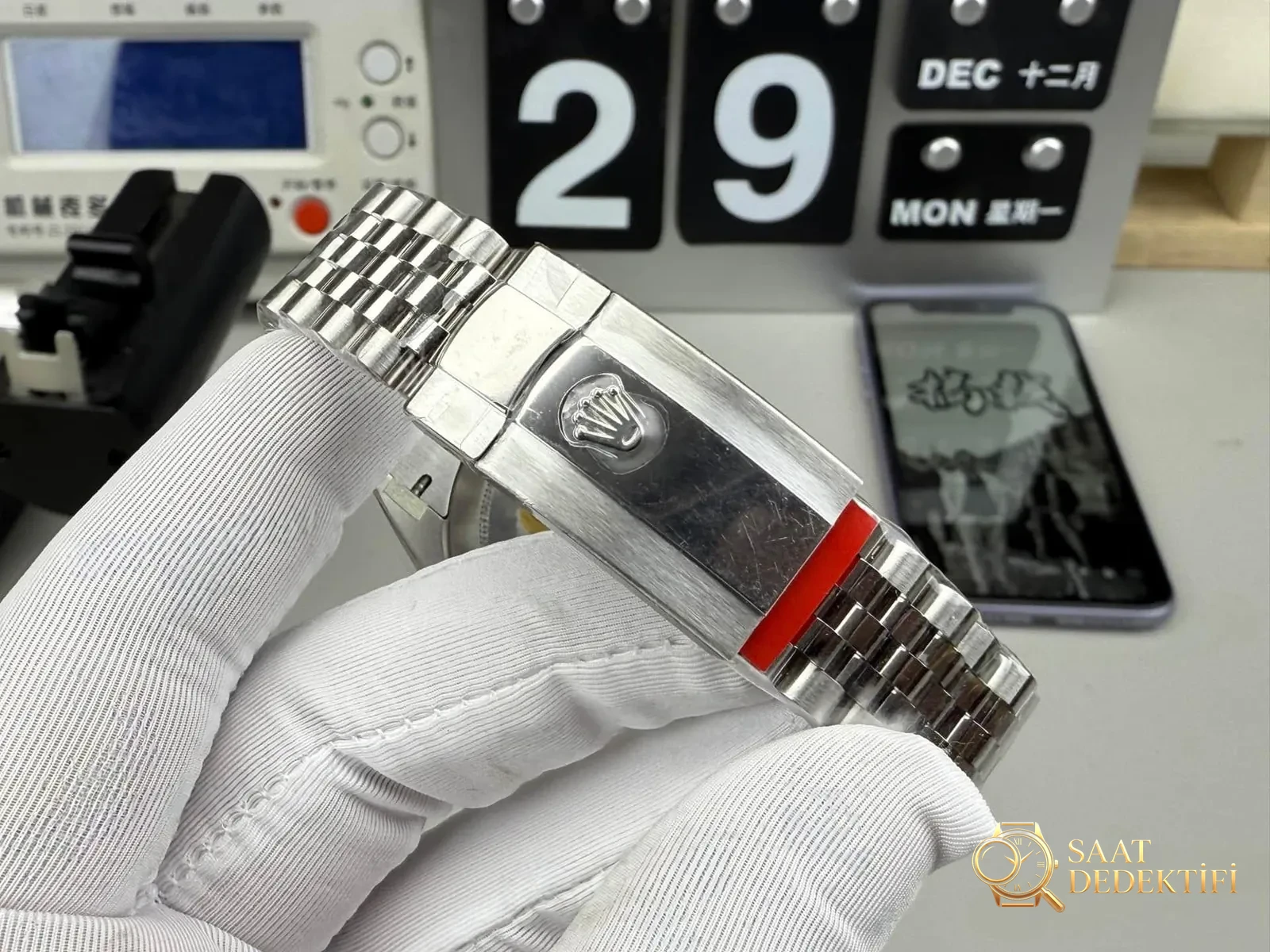 Clean PLUS Factory Rolex Datejust ile VS Factory arasında nasıl seçim yapılır? - Fosfor ve Super-LumiNova Gece Görünümü