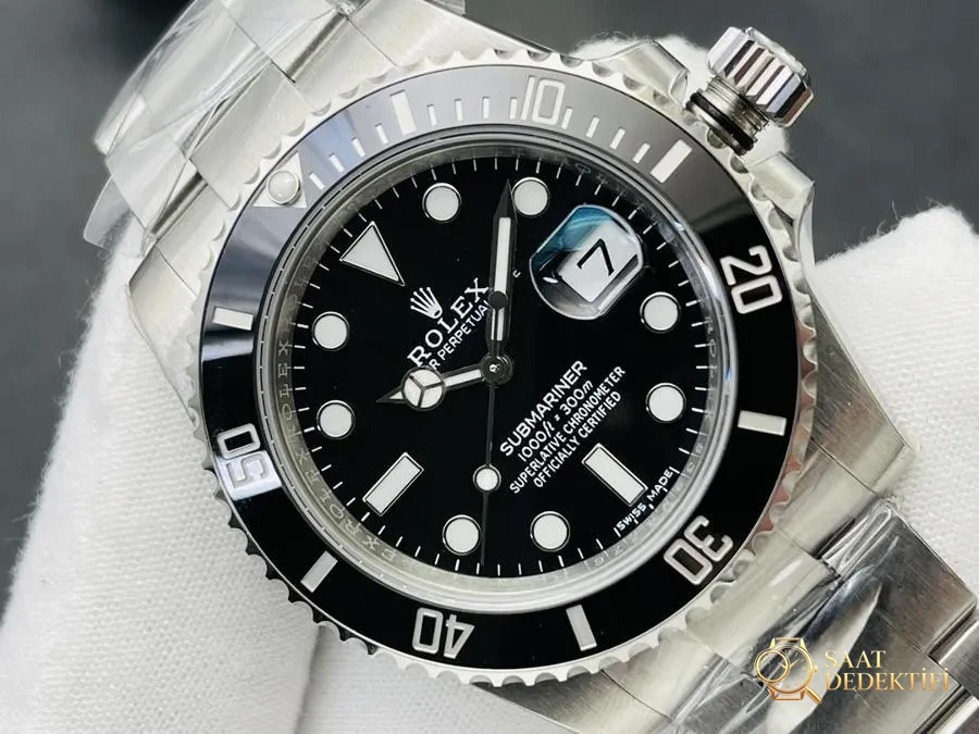 Clean Rolex 2022 piyasadaki en üst versiyon Siyah Submariner 40 MM serisi kol saati - Kasa Profili ve Kurma Kolu İncelemesi