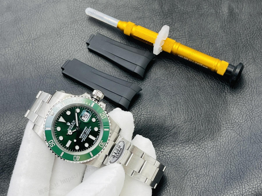 Clean Rolex 2022 Piyasadaki En Üst Versiyon Yeşil Su Hayaleti 40 MM Seri Kol Saati — 1. fotoğraf