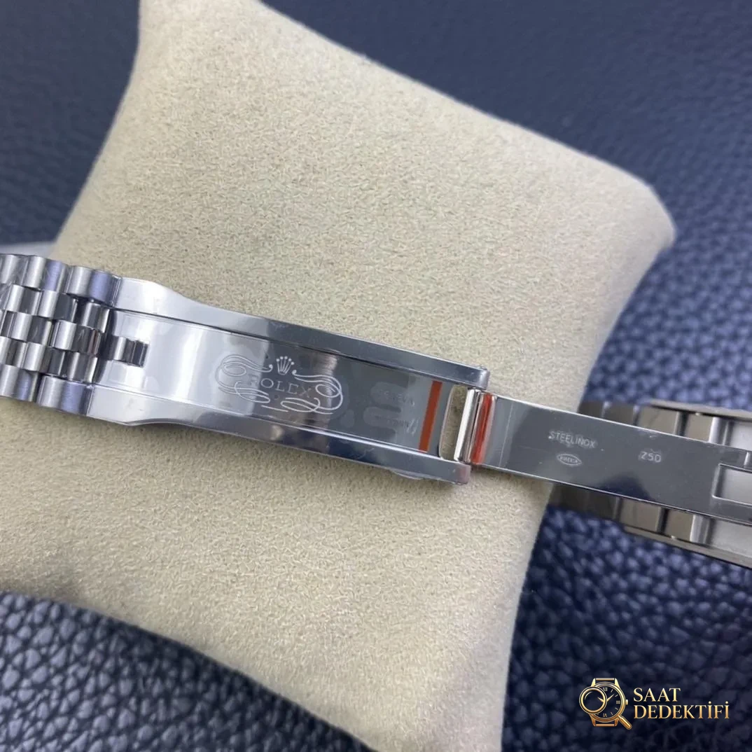 Clean Rolex Datejust 126334 replika saatin 3235 mekanizmasının kalitesi nasıl? - Mekanizma Zemberek ve Balans Detayı