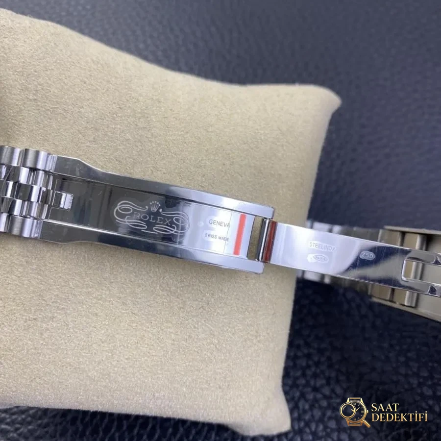 Clean Rolex Datejust Serisi m126334 (Beyaz Kadran) Kol Saati - Mekanizma Zemberek ve Balans Detayı