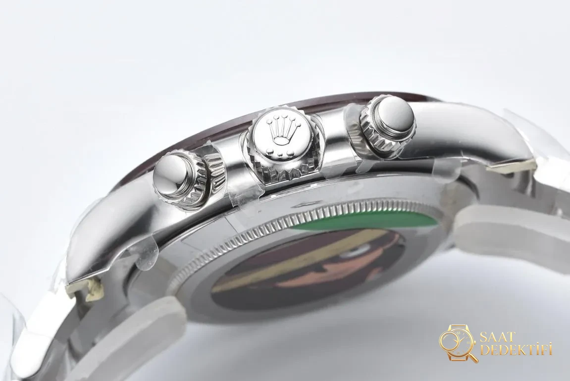 Clean Rolex Daytona buz mavisi baton işaretli m116506-0001 replika kalitesi nasıl? - Arka Kapak ve Mekanizma Detayı