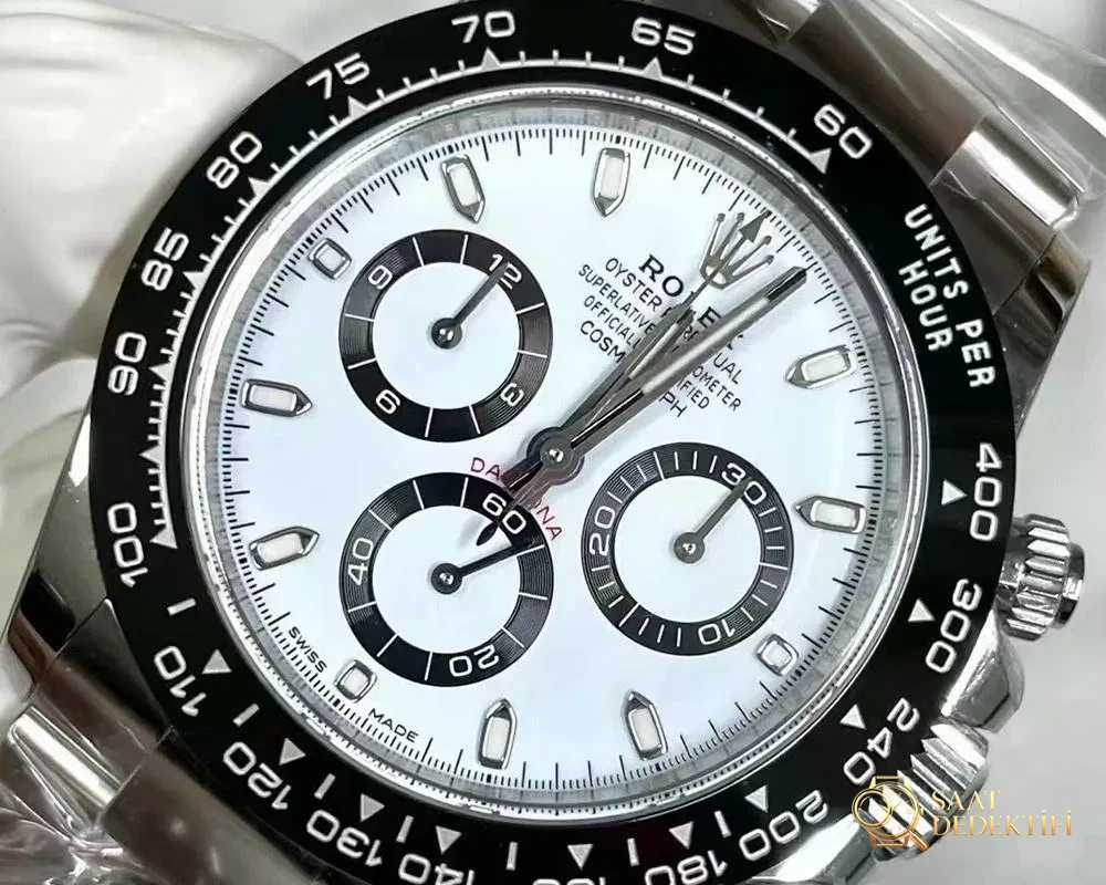 Clean Rolex Daytona n4130 mekanizmasıyla tavan seviyeye mi ulaştı? - Fosfor ve Super-LumiNova Gece Görünümü