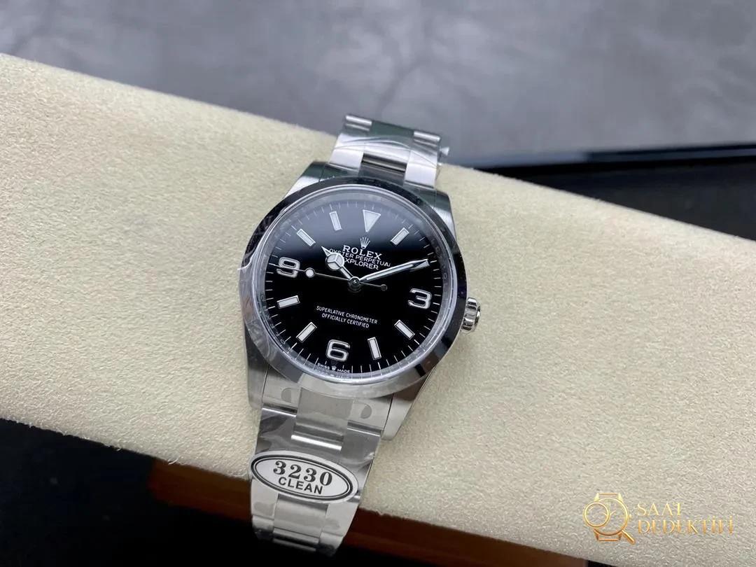 Clean Rolex Explorer I 36 mm 3230 mekanizmalı — bir bakışta replika olduğu belli olur mu? - Arka Kapak ve Mekanizma Detayı