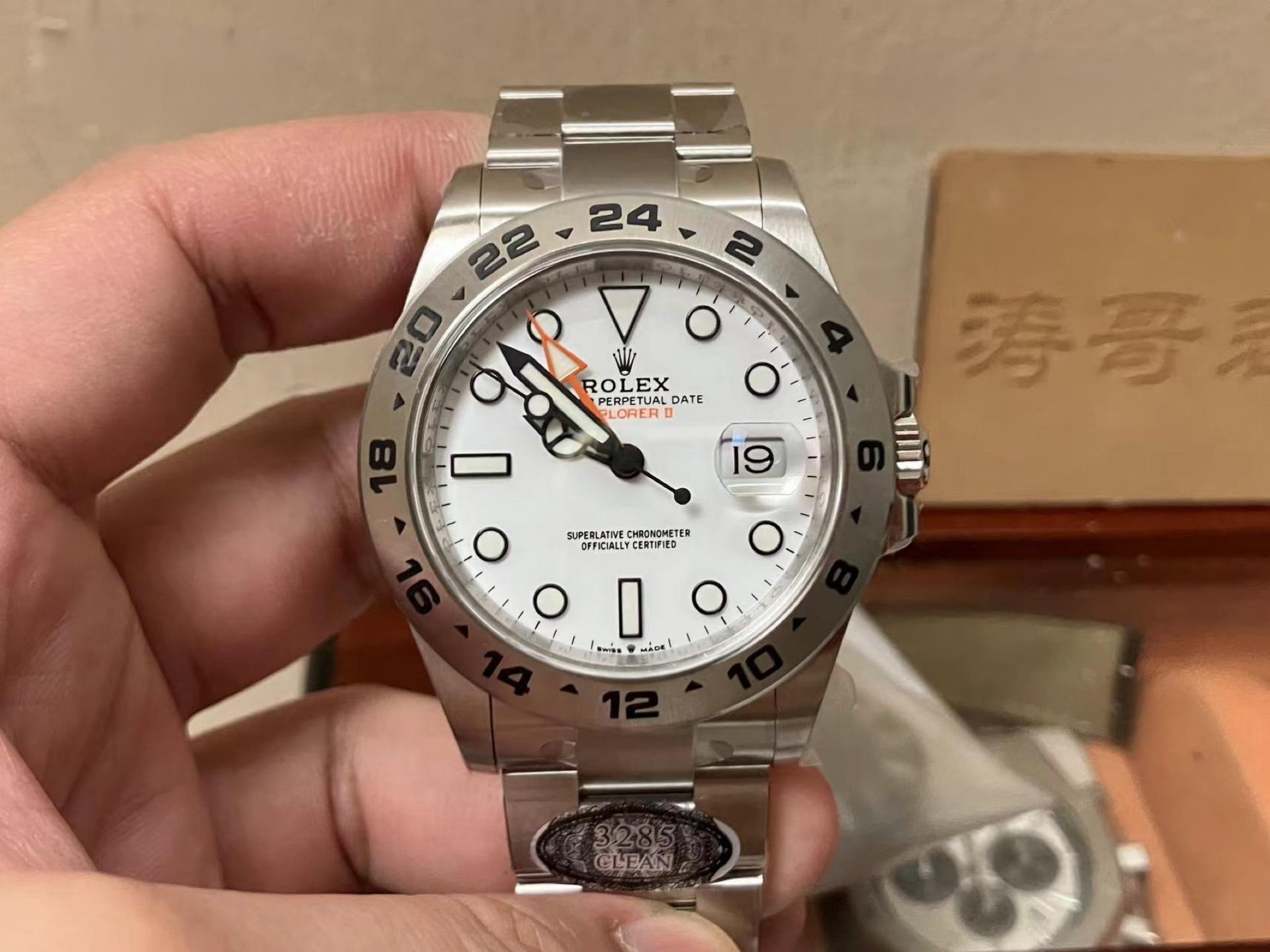 Clean Rolex Explorer II 226570 — güncellenmiş Explorer II, versiyona uygun E harfi — 2. fotoğraf
