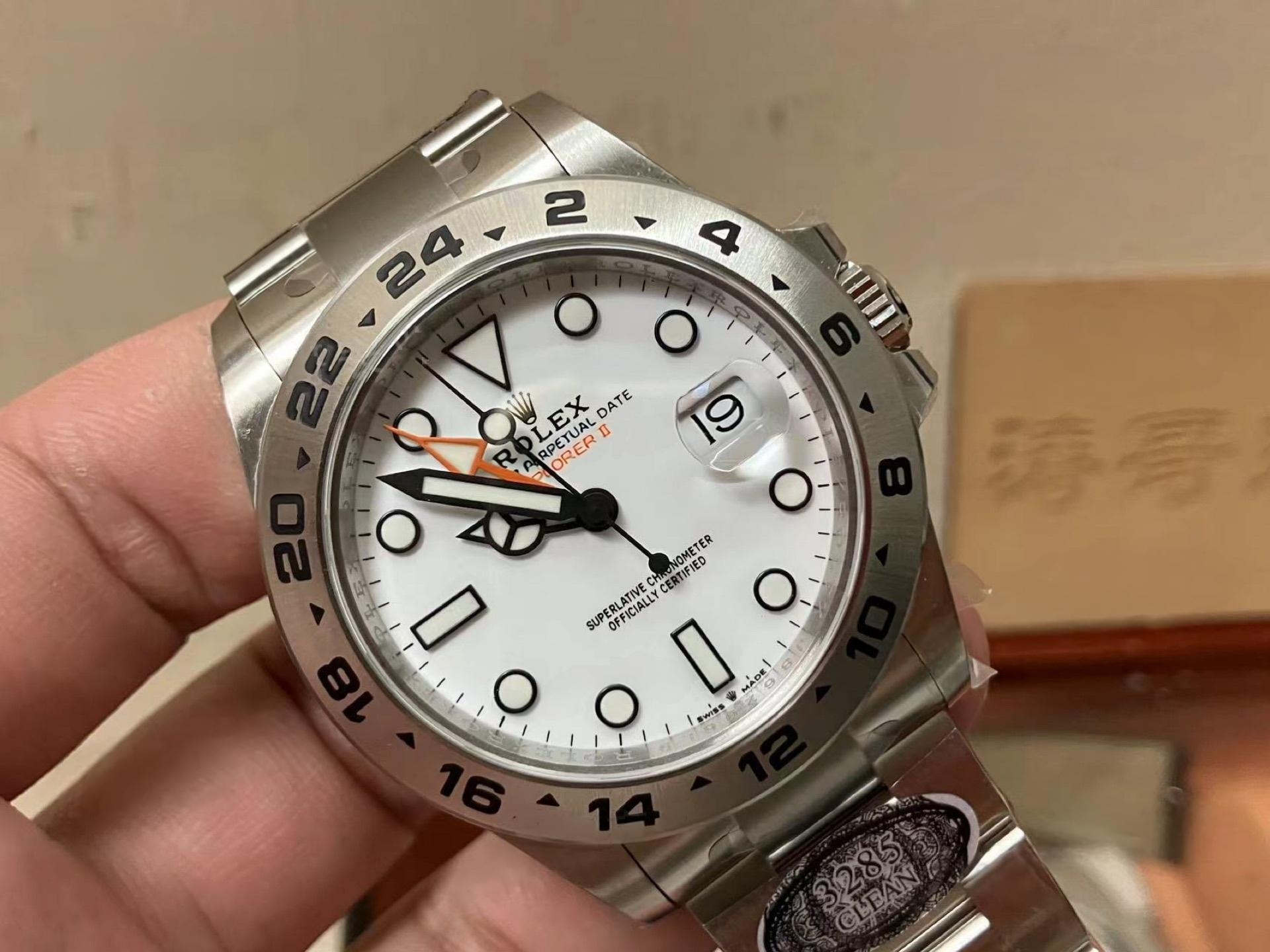 Clean Rolex Explorer II 226570 — güncellenmiş Explorer II, versiyona uygun E harfi — 3. fotoğraf
