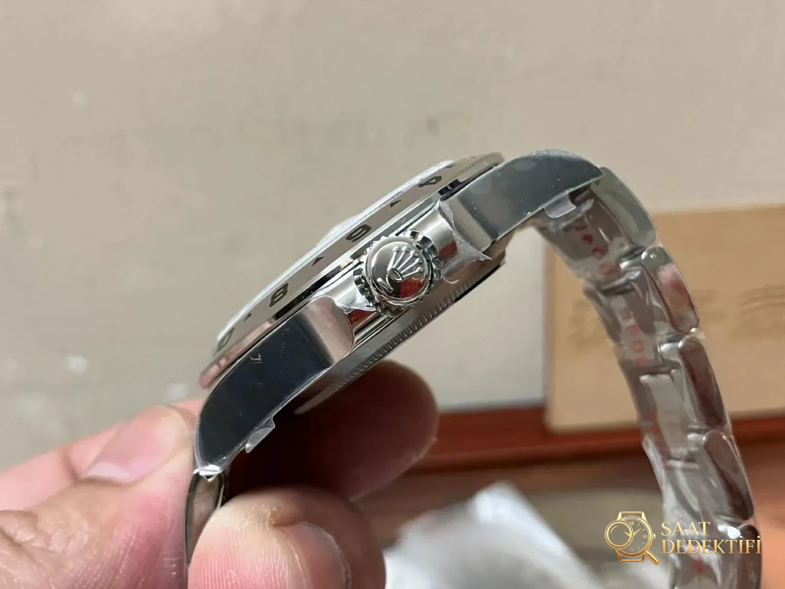 Clean Rolex Explorer II 226570 — güncellenmiş Explorer II, versiyona uygun E harfi - Mekanizma Zemberek ve Balans Detayı