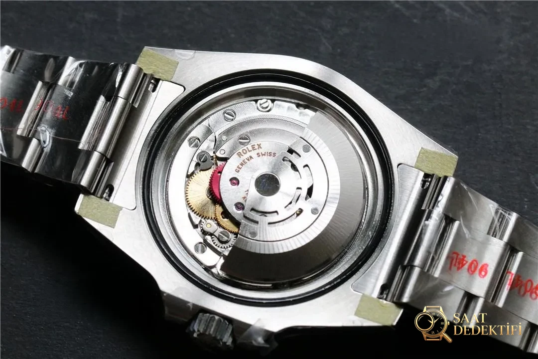 Clean Rolex GMT Inter Milan bezel/mavi-siyah bezel detay işçiliği iyi mi? - Kadran İbreleri ve Saniye Akışı