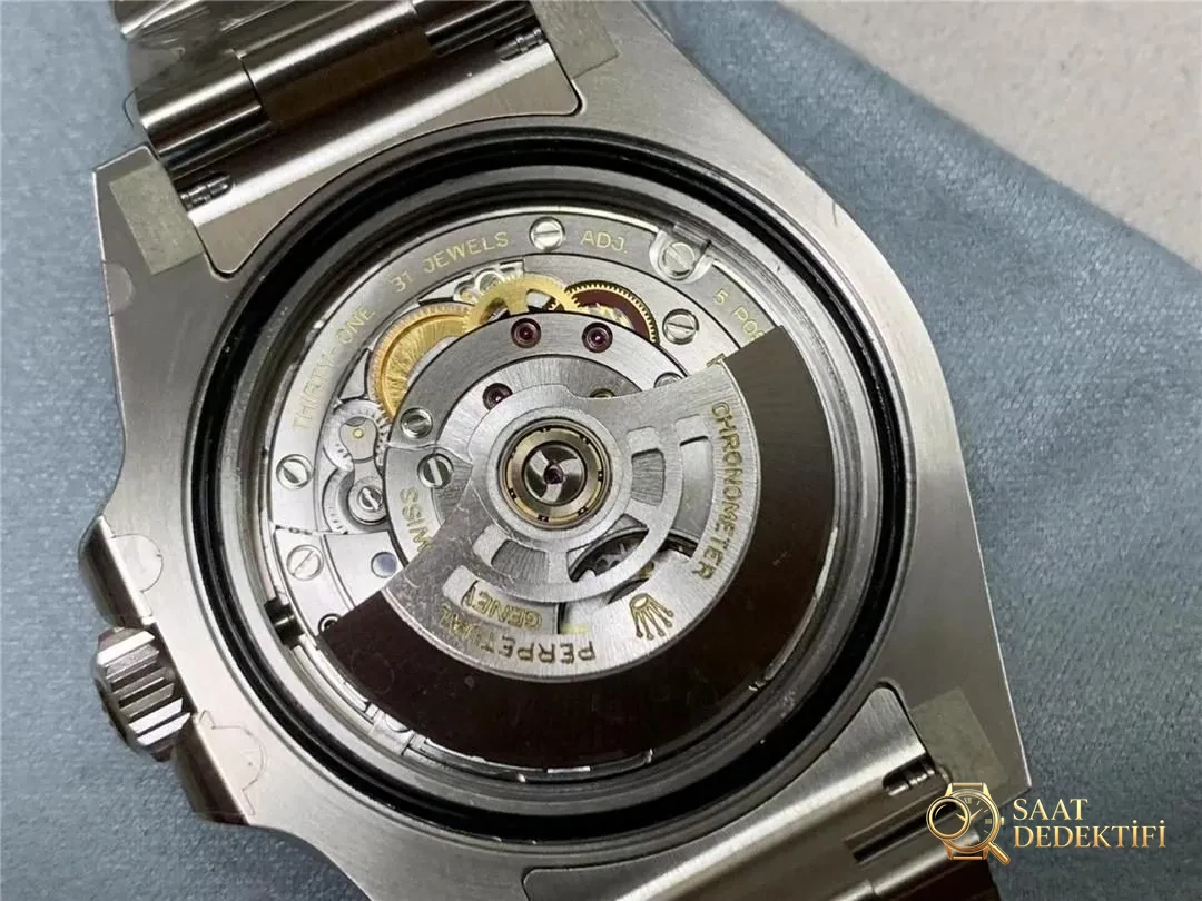 Clean Rolex GMT kırmızı-mavi (Pepsi) bezel, Dandong 3285 mekanizmayla nasıl bir saat? - Tepe Koruması ve Ayar Fonksiyonu