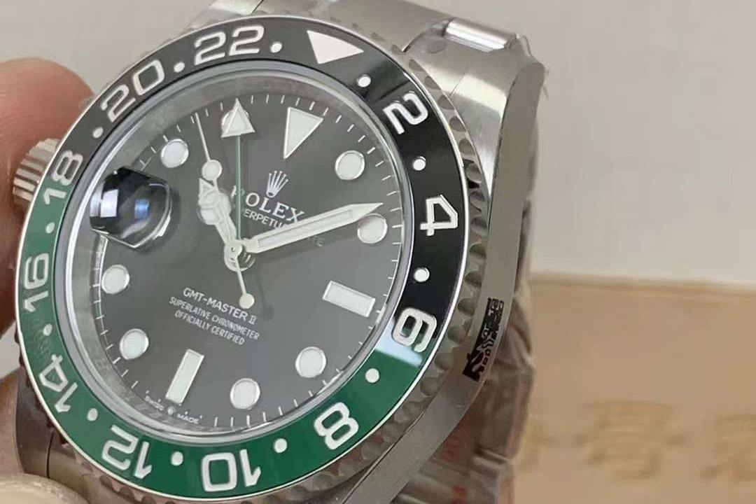 Clean Rolex GMT-Master Sprite bezel solak 126720 detay ve işçiliği nasıl? — 4. fotoğraf